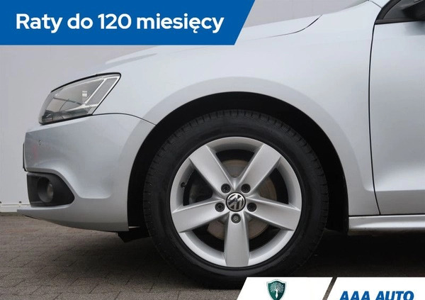 Volkswagen Jetta cena 36500 przebieg: 125947, rok produkcji 2012 z Biały Bór małe 121